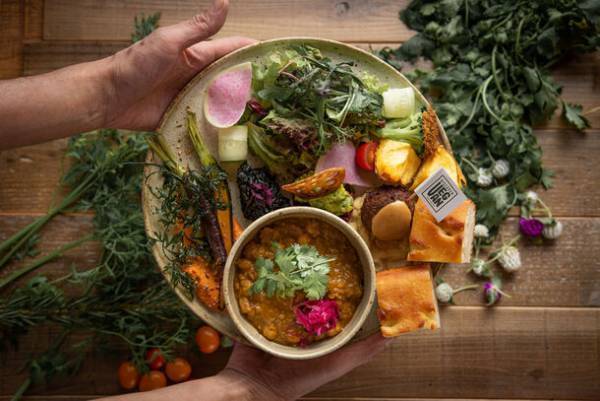 神戸三ノ宮の「マザームーンカフェ」ミント神戸店が11月3日(金)リニューアルオープン！もっと野菜を楽しむカフェへ