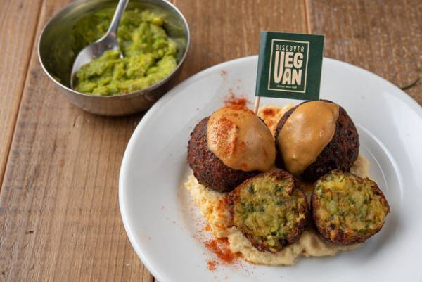 神戸三ノ宮の「マザームーンカフェ」ミント神戸店が11月3日(金)リニューアルオープン！もっと野菜を楽しむカフェへ