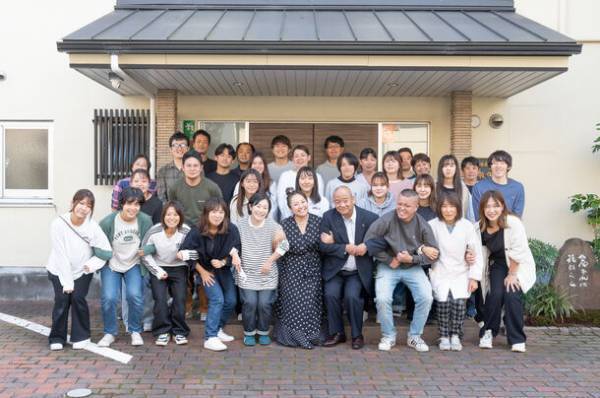 「誰にも頼れない」児童養護施設を退所後に困窮・孤立する若者たち　ふるさと便で経済的支援と心のケア、11月24日クラファン開始