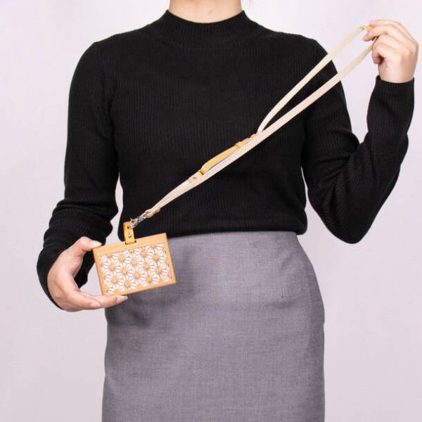 秋田県産ヤマザクラを使用、日本伝統の組子細工で製作した高級IDカードケース「Ichie」を発売