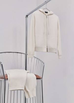 セオリーのコンバインショップが麻布台ヒルズに2023年11月24日(金)オープン