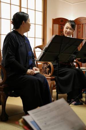 ＜開催報告＞ゆかりの文人墨客の随筆集『伊香保みやげ』を女優二人が読み、語る「伊香保石段街おもてなしリーディング2023」開催