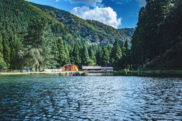 総再生回数1,000万回突破、YouTubeドラマ『おやじキャンプ飯』シーズン3～滋賀編～の配信日が決定！11月25日に予告編を公開