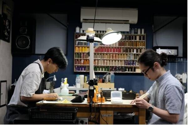 ＜クリスマス企画＞ 大阪の革工房Munekawaが限定数量L字ファスナー財布「Cram」を11月29日販売開始