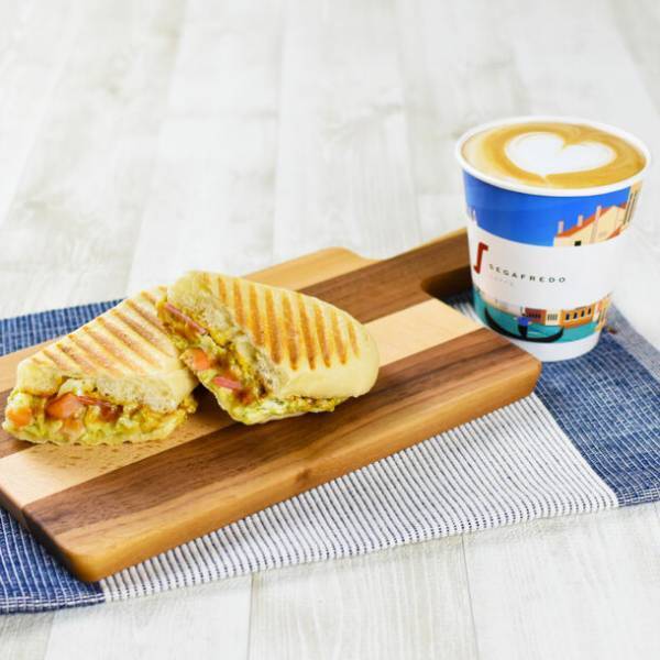 「セガフレード・カフェ」が空港内店舗を国内初出店！関西国際空港・国際線第1ターミナルに12月5日(火)オープン「お好み焼きパニーニ」などのご当地メニューもご提供