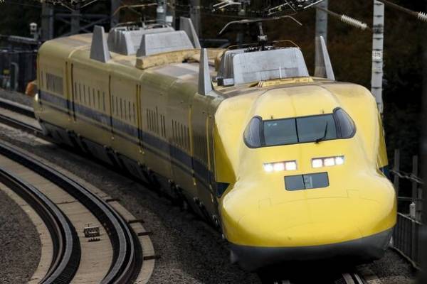 鉄道グッズの先行販売や制服着用記念写真撮影コーナーも！万博鉄道まつり 2023 with モノレールサミットに初出店！