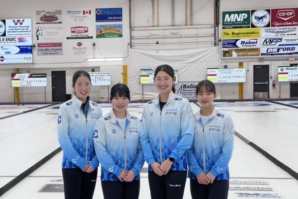 年末年始にカーリング世界ツアーを国内有観客開催！「ニューイヤーカーリング in 御代田 2024」開催のご案内