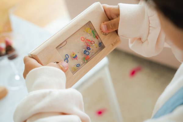 子どもへのプレゼントに最適な木のおもちゃ「kiko+」　数量限定でクリスマスラッピングの販売を開始