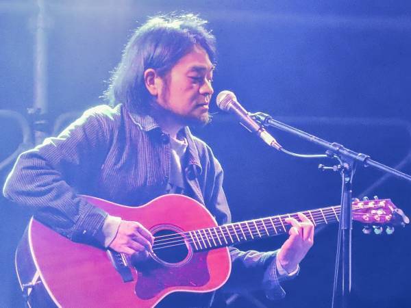 堀込泰行を迎え、東京/神戸を巡るプラネタリウムライブツアーを開催『LIVE in the DARK tour w/堀込泰行』