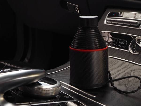 大好評 ＜第5弾＞ 累計4,000人以上に支援された傘カバーの新作「CARBON ビヨーンdo傘カバー」12月16日(土)までCAMPFIREにて先行販売を実施