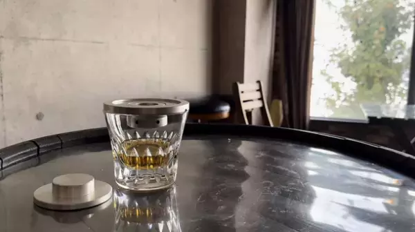 手軽に本格燻製！お酒や食材をスモーキーな香りで格上げし、上質な晩酌タイムを演出　『ReSmoked 2.0』をMakuakeにて12月6日より先行販売開始！