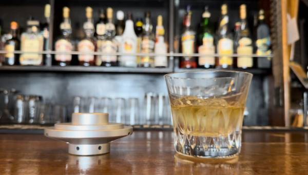 手軽に本格燻製！お酒や食材をスモーキーな香りで格上げし、上質な晩酌タイムを演出　『ReSmoked 2.0』をMakuakeにて12月6日より先行販売開始！