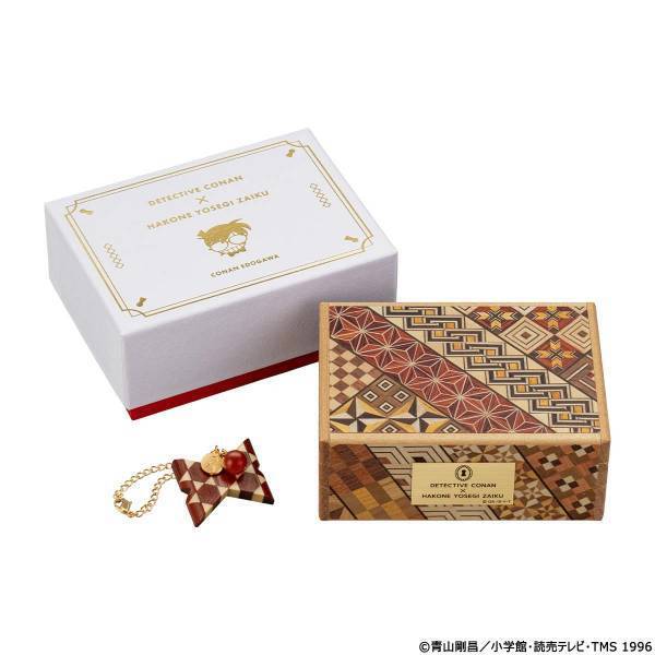 『名探偵コナン』より、アニメに登場した絡繰箱を伝統工芸・箱根寄木細工の高度な職人技で再現した「怪盗キッドの絡繰箱」が登場！