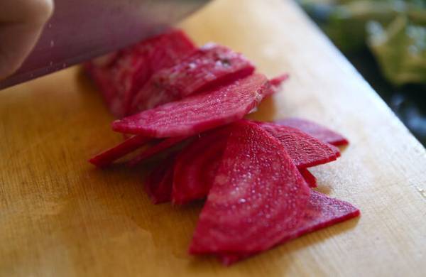 ＜子育て経験から開発＞ 料理をする時間のないママに贈る　身体に優しく手軽に栄養補給できるボルシチ　11月26日より期間限定先行販売開始