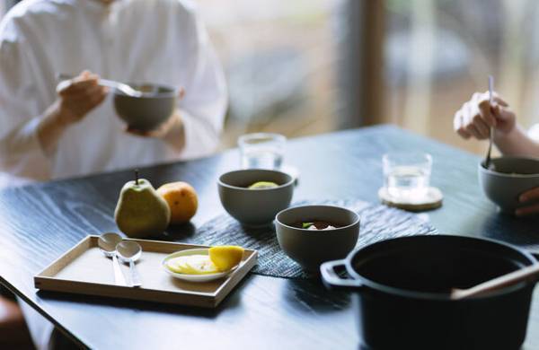 ＜子育て経験から開発＞ 料理をする時間のないママに贈る　身体に優しく手軽に栄養補給できるボルシチ　11月26日より期間限定先行販売開始