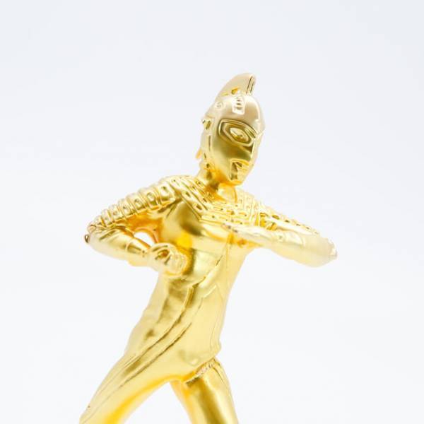 ウルトラセブンと怪獣をモチーフとした“メタル(金属製)”のペーパーウェイトの受注販売を開始！