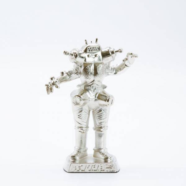 ウルトラセブンと怪獣をモチーフとした“メタル(金属製)”のペーパーウェイトの受注販売を開始！
