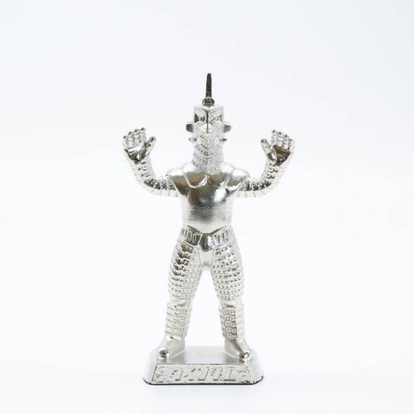 ウルトラセブンと怪獣をモチーフとした“メタル(金属製)”のペーパーウェイトの受注販売を開始！