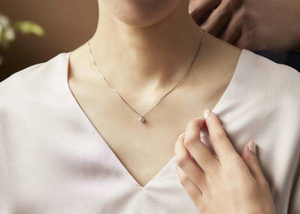 ダイヤモンドでプロポーズ、リングはおふたりで選ぶクリスマスのサプライズにもぴったりな『ダイヤモンドプロポーズ』