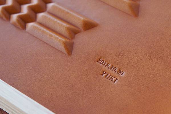 現代のインテリアに馴染む、省スペースな節句飾り　厚みわずか21mmの「本革でつくった鯉のぼりとひな人形」クラウドファンディング開始