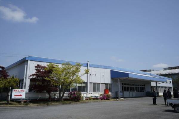 国内希少な技術、素材で至高の靴下！20年ぶりに工場機能を取り戻した創業122年企業WESTが高級靴下をMakuakeにて先行販売開始。藍染コラボも！