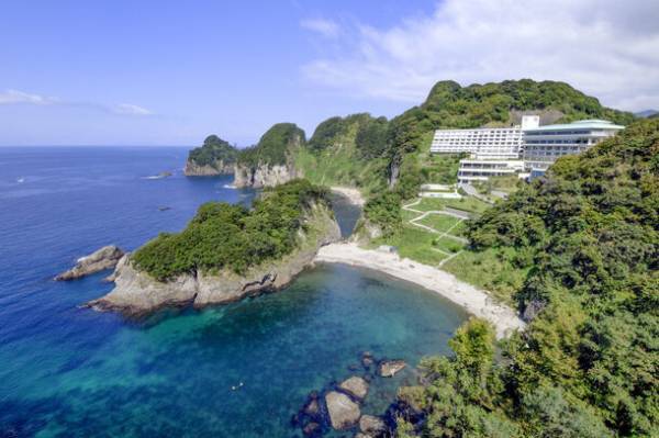 開業50周年の静岡県・西伊豆「堂ヶ島ニュー銀水」　1月13日より期間限定で「ズワイガニ食べ放題フェア」を初開催！お好みに合わせた会席プランとの組み合わせが可能