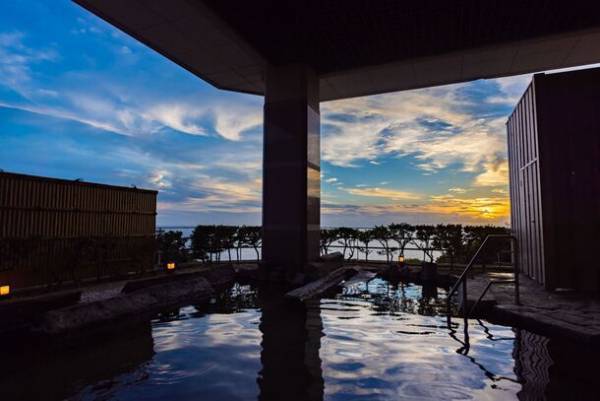 開業50周年の静岡県・西伊豆「堂ヶ島ニュー銀水」　1月13日より期間限定で「ズワイガニ食べ放題フェア」を初開催！お好みに合わせた会席プランとの組み合わせが可能