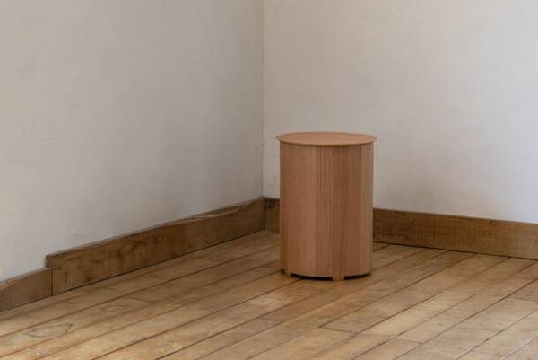 家と外で美しく機能的なアウトドアブランド「IKIKI」　折りたためる木製ゴミ箱「Foldable Cord Bin」2024年3月発売