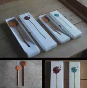 発売初日で1,300本売れた木べら『kuki』のminiサイズが誕生　古民家暮らしYouTuber「奥平ベース」がデザインする新商品