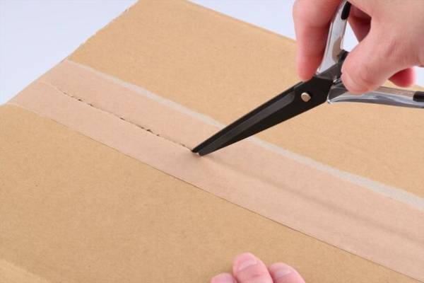 近未来のデザインで心くすぐる！ダンボール開梱も楽々！刃物の町関市の職人が本気で作ったスマートハサミ『SEKI-TEX』を12月19日から先行販売開始