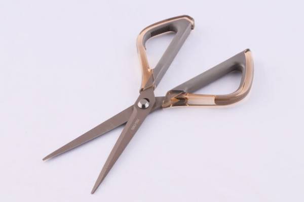 近未来のデザインで心くすぐる！ダンボール開梱も楽々！刃物の町関市の職人が本気で作ったスマートハサミ『SEKI-TEX』を12月19日から先行販売開始