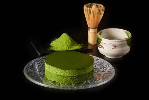 お濃茶スイーツ専門店「熱海さとり本店」12月23日オープン情報第2弾　とろ～りお濃茶を練り込んだ“パリパリ”新食感クレープに、お濃茶プリン、抹茶わらび餅も！～見た目にも美しい至極のお濃茶スイーツ詳細を発表～