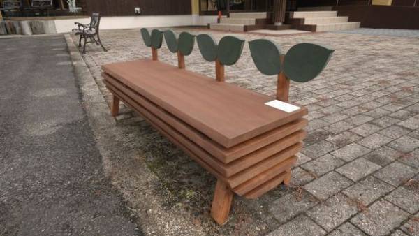 三井化学グループ世界自然遺産応援プロジェクト第5弾 ～白神山地～　小学生がデザインした「ノンロット(R)」ベンチを寄贈