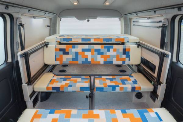 大学生がデザイン・プロデュースしたキャンピングカー「アコロ」を12月22日京都精華大学でお披露目