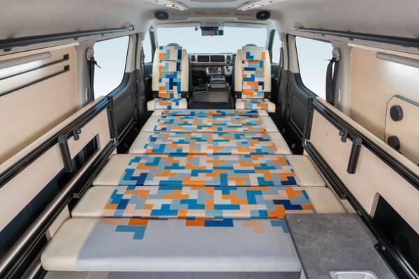 大学生がデザイン・プロデュースしたキャンピングカー「アコロ」を12月22日京都精華大学でお披露目