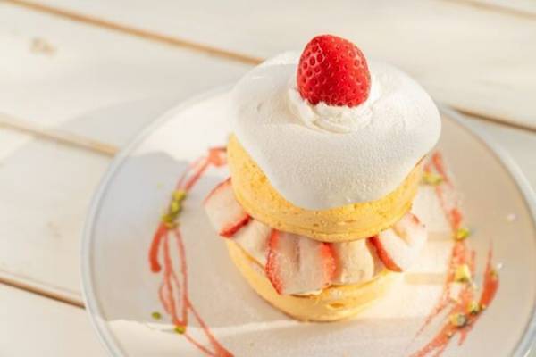 総重量5kg越えのデラックスないちごパフェが登場！たまご専門店 TAMAGOYAで旬のいちごを満喫　季節限定ストロベリーフェアを開催中！