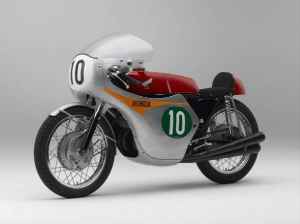 富士モータースポーツミュージアム　年末年始にかけて展示車を一部入替え　― 国際大会で初めてクラス優勝した「富士号」も ―