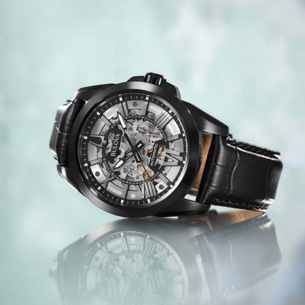 アメリカ時計ブランド「ブローバ 2023 ウィンターキャンペーン」2024年1月8日(月・祝)まで開催　ブローバ オリジナルセルベットをプレゼント