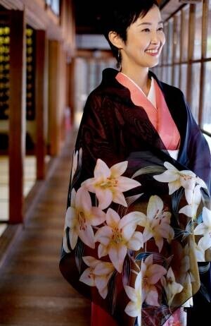 日本と世界を紡ぐシルクストール「ROSHA-KIMONO」　OMOTENASHI Selection 2023　第2期にて『金賞』を受賞