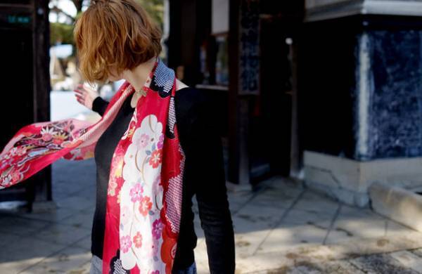 日本と世界を紡ぐシルクストール「ROSHA-KIMONO」　OMOTENASHI Selection 2023　第2期にて『金賞』を受賞