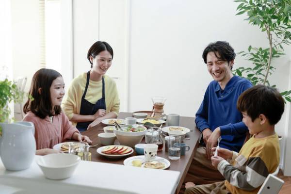 倉木麻衣さんの新曲「FOREVER HOME」に乗せて新昭和「ウィザースガーデン」新CM 放送開始　2023年12月25日(月)より