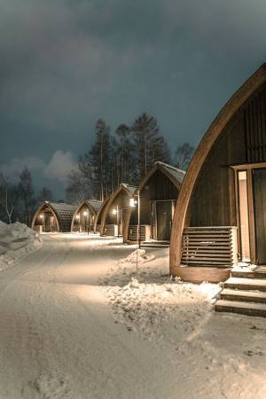 北海道・ニセコの大自然の中に佇むプライベートラグジュアリーヴィラホテル「アンダル コレクション ニセコ」開業一周年記念ディナーを2024年2月に2日間限定で開催