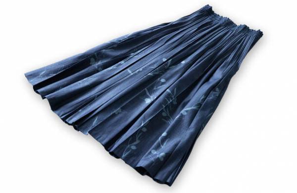 【わずか11分で目標達成】老舗プリーツメーカーの特許技術を活用した「技あり。腰回りすっきりで美形」なデニムリバーシブルスカートが「Makuake」にて好発進