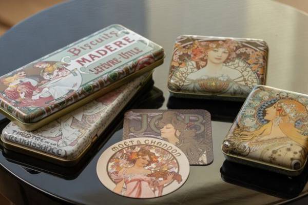 没入型美術展『アール・ヌーヴォーの女神たち』と「インターコンチネンタルホテル大阪」がコラボレーション！“ミュシャ”の世界を体験できる宿泊プランが期間限定で登場！