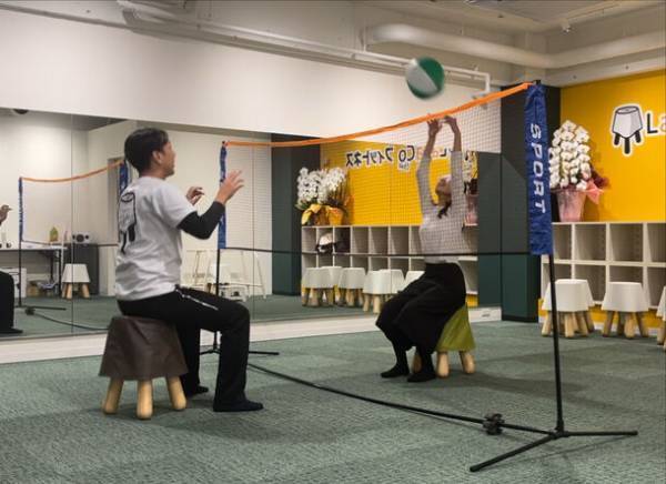 武蔵小山『LaLaCoフィットネス』でビーチボールを使う小学生からの姿勢フィットネスサービスを開始　～座って！弾んで！姿勢改善＆体幹強化～