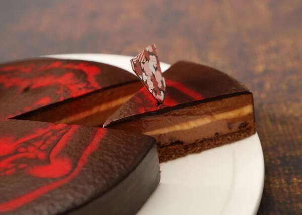 千葉県舞浜のスイーツビュッフェ「Salon de Sweets」2024年1月16日(火)より『バレンタインフェア』開催！～甘い気分に浸れるチョコレート＆苺スイーツが勢揃い～