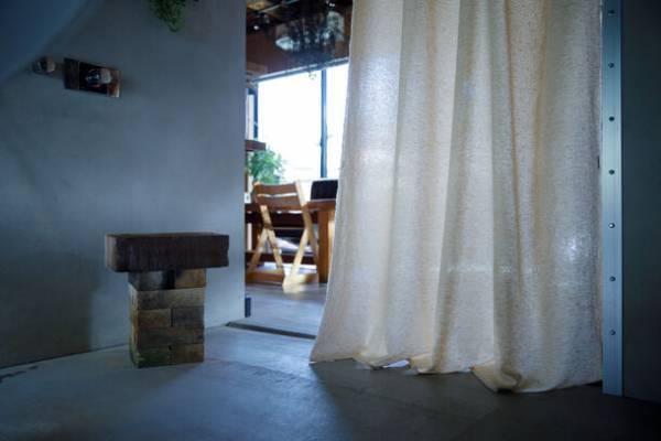 “脱バンブーレーヨン(化学繊維)”への挑戦！高機能で柔らかな100％のバンブーコットンカーテン『竹-take』が1月17日Makuakeにて先行販売