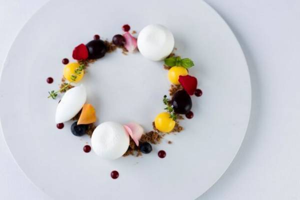 北海道・ニセコの大自然の中に佇むプライベートラグジュアリーヴィラホテル　アンダル コレクション ニセコ　それぞれのカップルのためにオンリーワンウェディングを提案する「Personal Style Wedding at Andaru」を開始