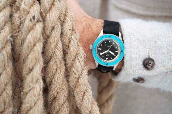 ダイバーズウォッチの「1956 Marine 」に新商品が登場！3色展開のクォーツ式モデルが2月1日発売