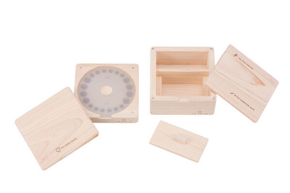 現役ママ監修！乳歯・へその緒などをまとめて保管できる国産檜のメモリアルボックス新発売！